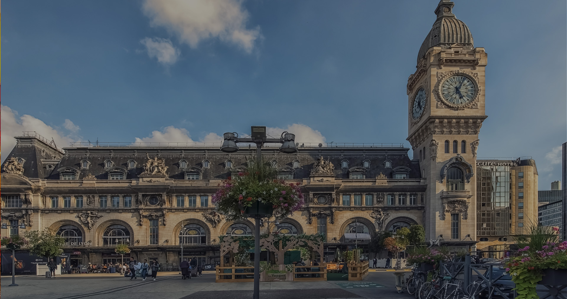 Menuisier Paris 12 : Créations et agencements sur mesure